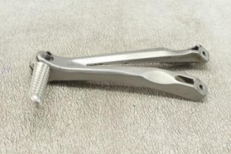 Yamaha Yzf R1 2005 / 2007 2008 Left Rear Back Passenger Peg 5jj-27431-10-00