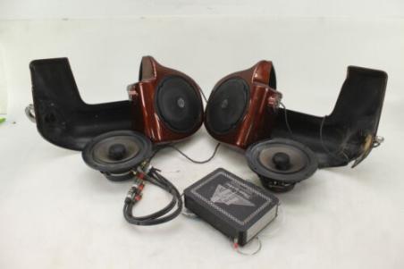 Harley Davidson Electra Glide Audio Biketronics amp and speaker kit BT4180