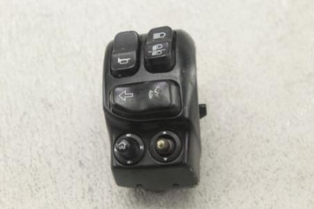 17-19 Harley-Davidson Road Glide Left Control Horn Signals Switch