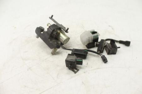 05-08 Suzuki Boulevard Relay Assembly Fuse Box