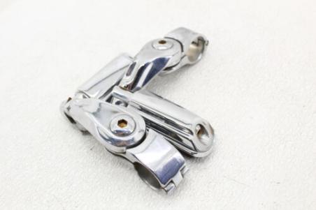 07-17 Harley Davidson Softail Deluxe crash bar Foot Rests Pegs Steps Set Pair